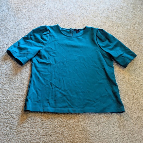 J. Crew Tops - JCrew Short Sleeve Blouse Keyhole Back Large EUC Blue